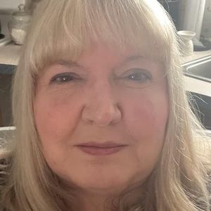 Meet your Posher, Diana